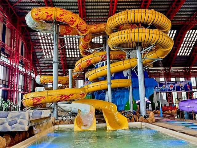 Mikazuki Water Park 365 in Da Nang
