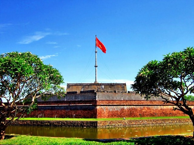 Stage of Flag Hue