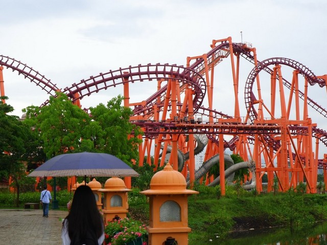 Sun Wheel Amusement Park in Da Nang