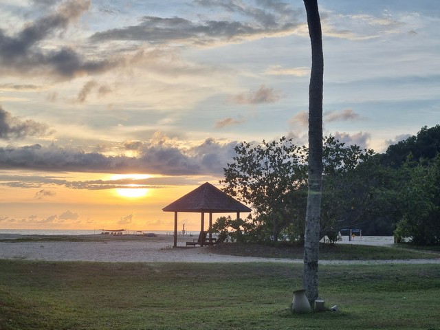 Tanjung Aru Beach Kota Kinabalu