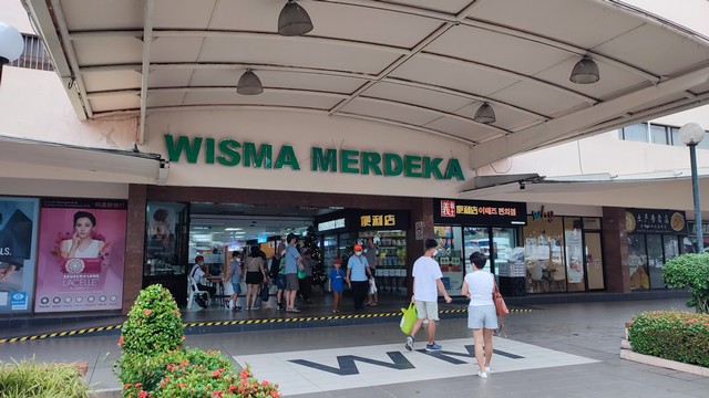 shopping malls in Kota Kinabalu