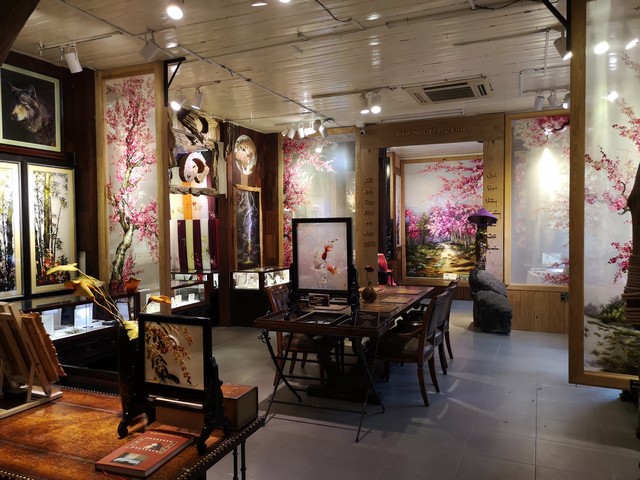 XQ Hand Embroidery Art Museum Hue