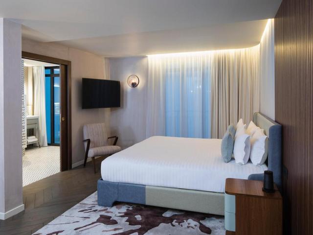 luxury hotels in Paris
