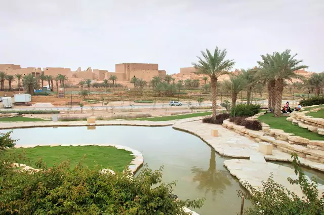 اكبر الحدائق في الرياض